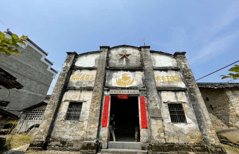 五光十色背后的神秘特马—揭秘彩票文化与心理现象五光十色来开特大生肖