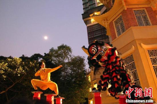 2035年，香港今晚的彩市奇遇2021年香港今晚开什么