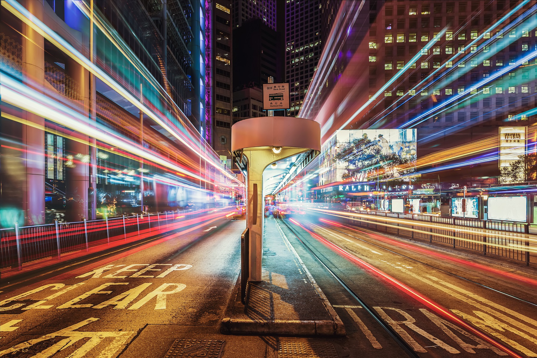 2043年,香港特马之夜—一场科技与传统的奇妙碰撞2024今晚香港开特马开什么号码
