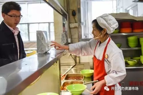 食堂招聘女工半天班，为爱与责任筑起温馨的味蕾家园武汉食堂招聘女工半天班